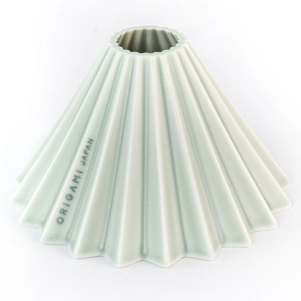 ORIGAMI Coffee Dripper - Matte Green 2 ORIGAMI Coffee Dripper - Matte Green